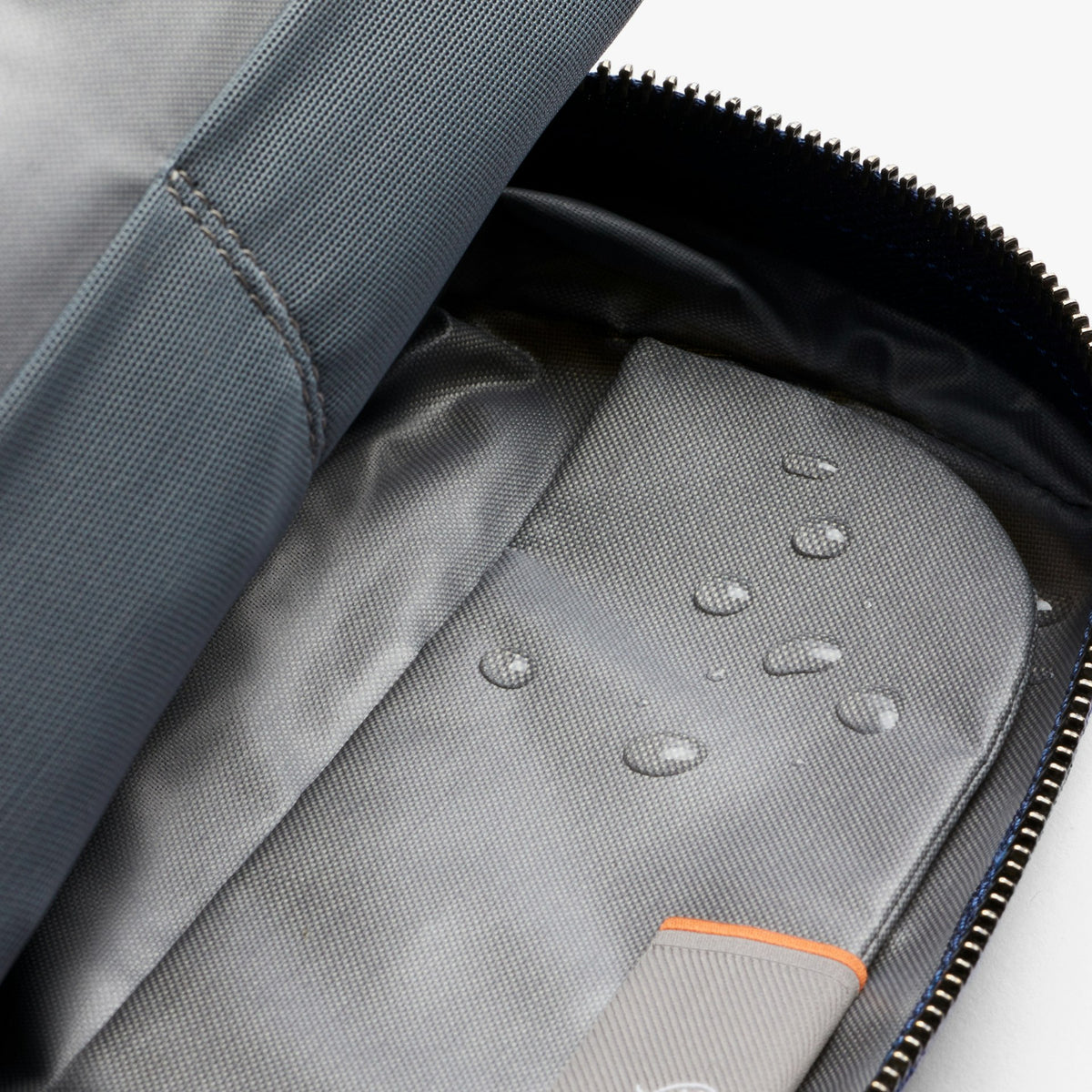 Toiletry Kit - US 4829