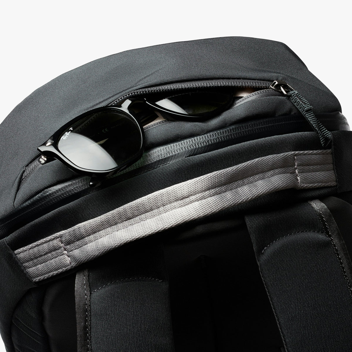 Via Backpack - US 7829
