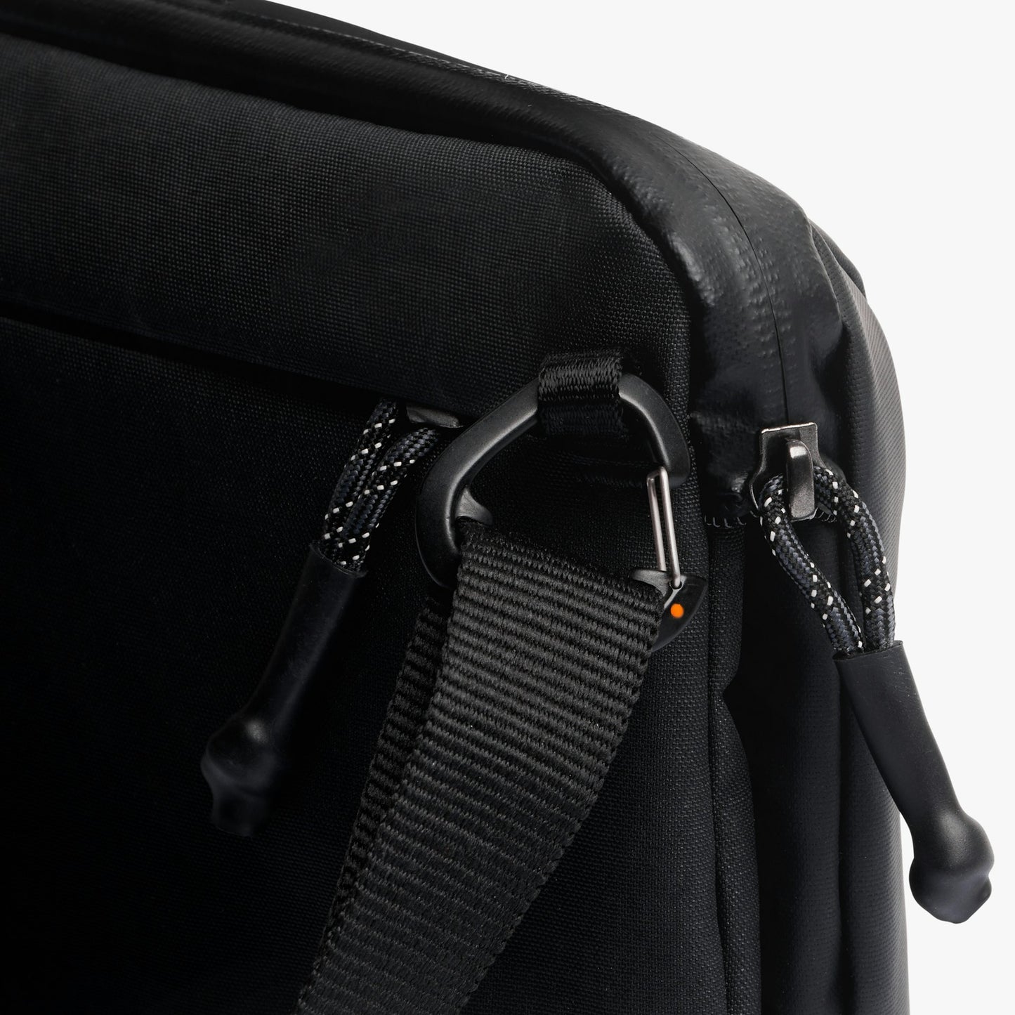 Venture Travel Crossbody - US 8589
